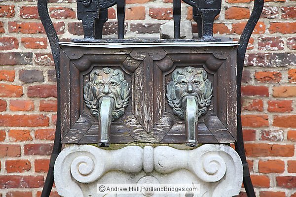 Fountain, Groot Begijnhof, Leuven