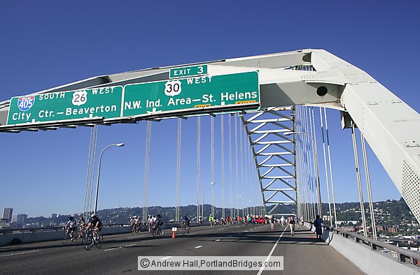 Approach to Fremont Bridge (Portland, Oregon)
