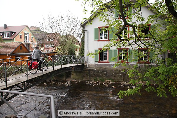 Staufen Bridge, Cyclist