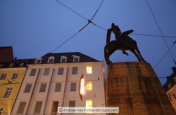 Zhringenes Statue,  Dusk, Freiburg