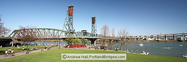 Hawthorne Bridge, Tom McCall Waterfront Park, Daytime