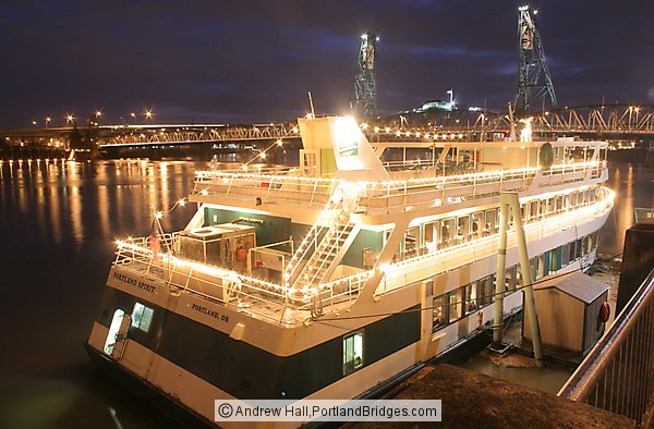 Portland Spirit Yacht, Willamette River, Dusk