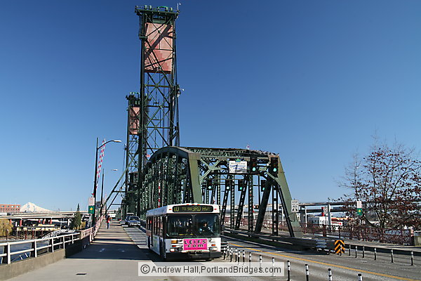Hawthorne Bridge, TriMet Bus (Portland, Oregon)
