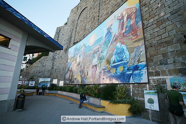 Cinque Terre: Mural at Riomaggiore
