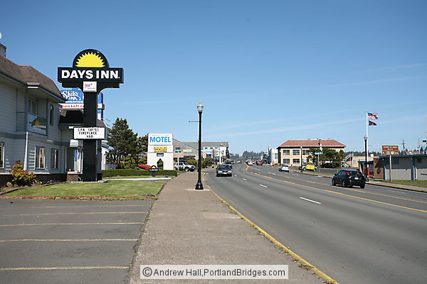 Downtown Newport, Oregon, Highway 101, Days Inn