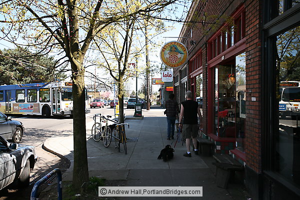 Alberta Street. Bella Faccia Pizzeria (Portland, Oregon)
