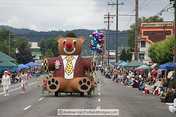 Character Clown Corps Teddy Bear Float, 2008 Grand Floral Parade (Portland, Oregon)