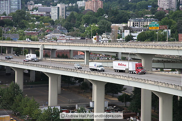 I-405 approaching Fremont Bridge to the north (Portland, Oregon)