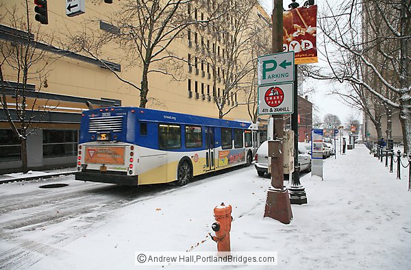 Trimet Bus, Snow, 2008 (Portland, Oregon)