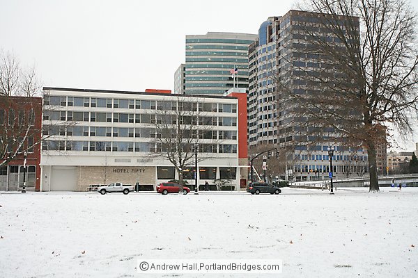Hotel Fifty, Snow, Tom McCall Waterfront Park, 2008 (Portland, Oregon)