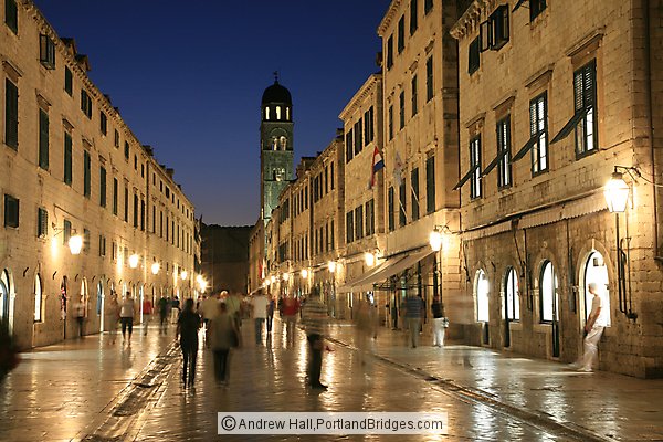 Dubrovnik: Inside Old City, Night
