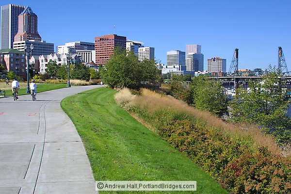 Riverplace walkway, Portland