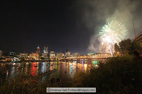 Rose Festival Fireworks, 2005, Hawthorne Bridge, Portland
