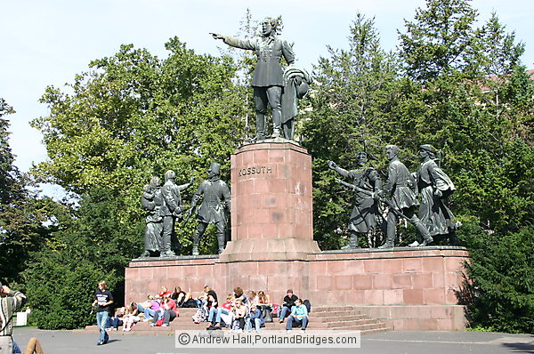 Kossuth Memorial, Budapest