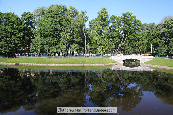 Mikhailovsky Garden, Pond, Bridge