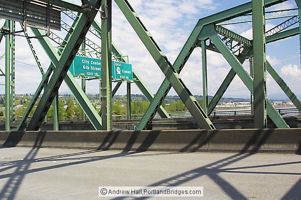 Interstate Bridge between Oregon and Washington (Portland, Oregon)