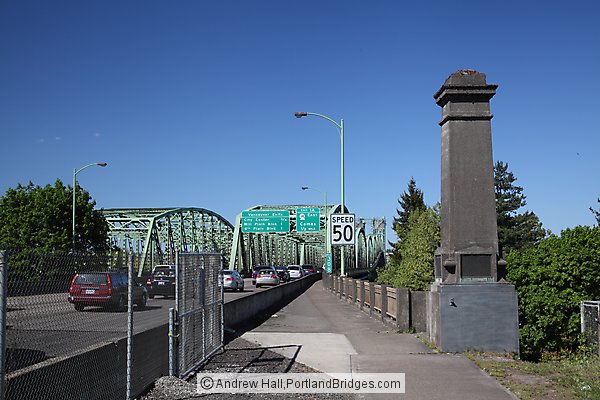 Interstate Bridge walkway from Oregon side, looking north (Portland, Oregon)