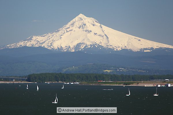 Mt. Hood, Boats, Columbia River (Portland, Oregon)