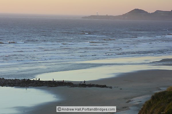 Newport, Oregon Nye Beach, Dusk
