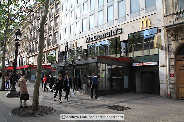McDonalds on Avenue des Champs-lyses