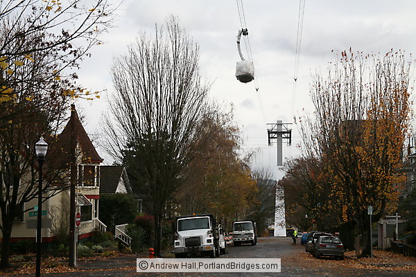 Lair Hill with Portland Aerial Tram cars, upper right