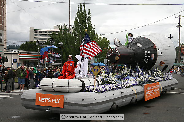 Evergreen Aviation and Space Museum Float, Grand Floral Parade 2008