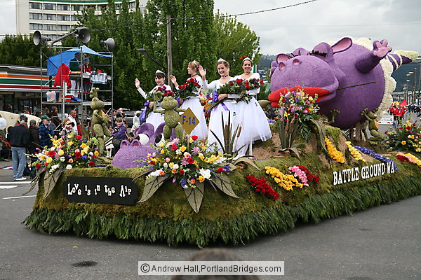 President's Award: Love is in the Air, Battleg Ground, WA, 2008 Rose Festival Grand Floral Parade
