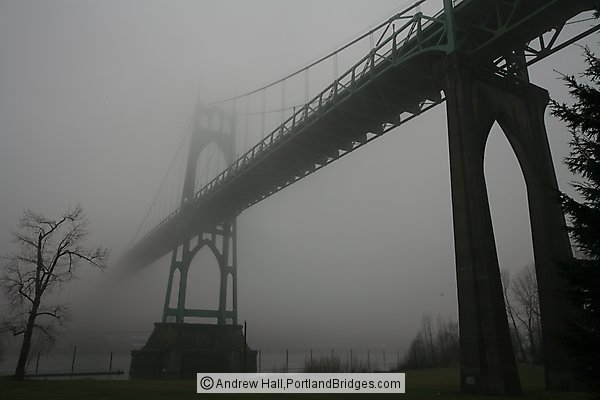 St. Johns Bridge, Fog (Portland, Oregon)
