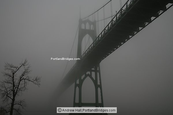 St. Johns Bridge, Fog (Portland, Oregon)