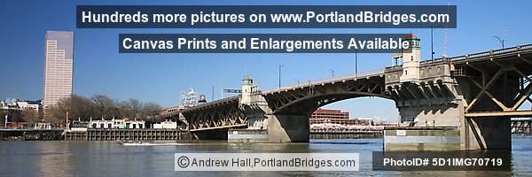 Burnside Bridge, Portland, Oregon Sign, US Bancorp Tower