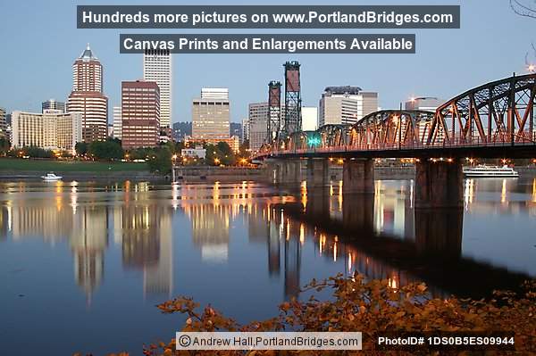 Portland Cityscape, Hawthorne Bridge, Willamette River, Reflection, Daybreak