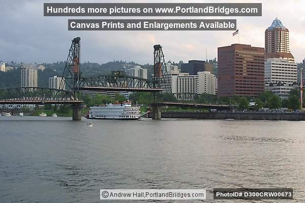 Queen Of The West, Willamette River, Hawthorne Bridge (Portland, Oregon)