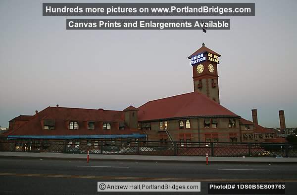 Union Station, Dusk (Portland, Oregon)