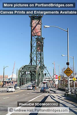 Hawthorne Bridge, Daytime (Portland, Oregon)