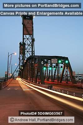 Hawthorne Bridge, Dusk, Car lights (Portland, Oregon)