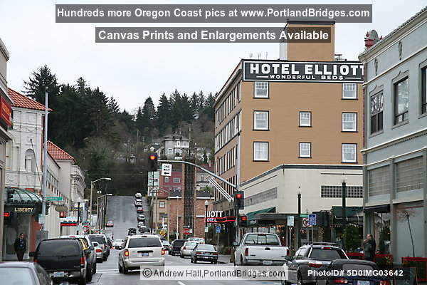Downtown Astoria, Oregon:  Hotel Elliot