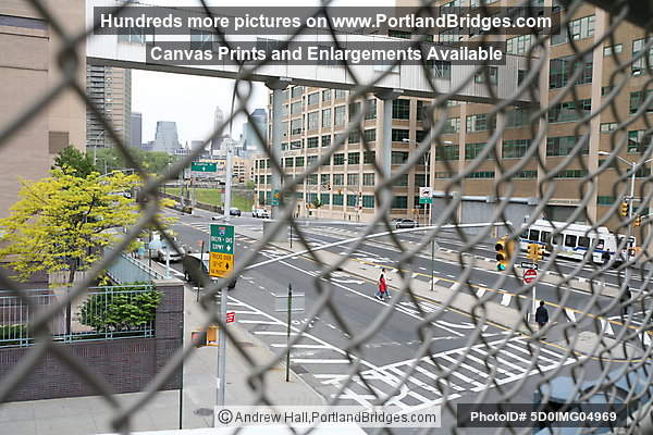 Brooklyn Walkway to Manhattan Bridge, chain fence