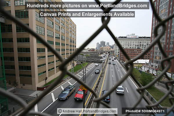 Brooklyn Walkway to Manhattan Bridge, chain fence