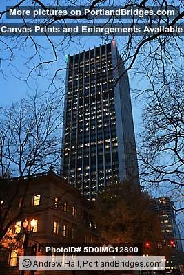 Wells Fargo Tower, Portland, Dusk