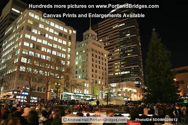 Portland Christmas Tree Lighting, 2007, Pioneer Courthouse Square
