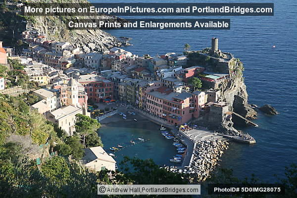 Cinque Terre: View of Vernazza