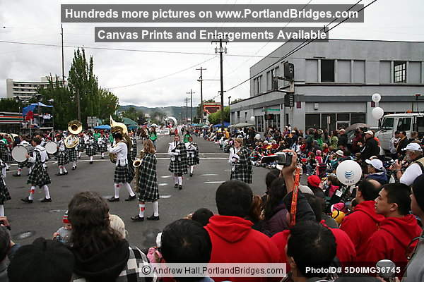 Overland High School Marching Scots, Romancing the Rose: Spirit Mountain Casino Float, Rose Festival Grand Floral Parade 2008 (Portland, Oregon)