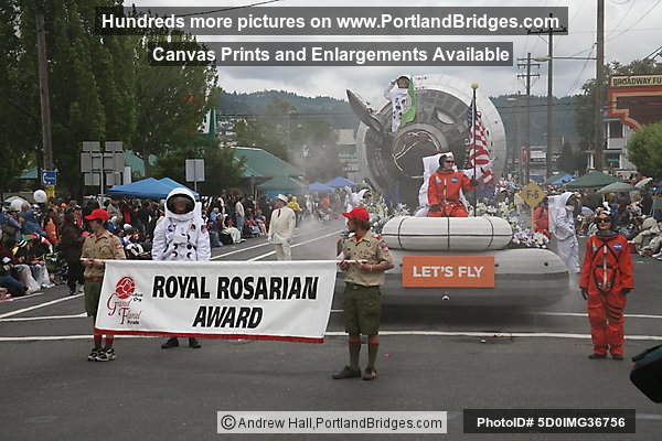 Royal Rosarian Award: Evergreen Aviation and Space Museum Float (Portland, Oregon)
