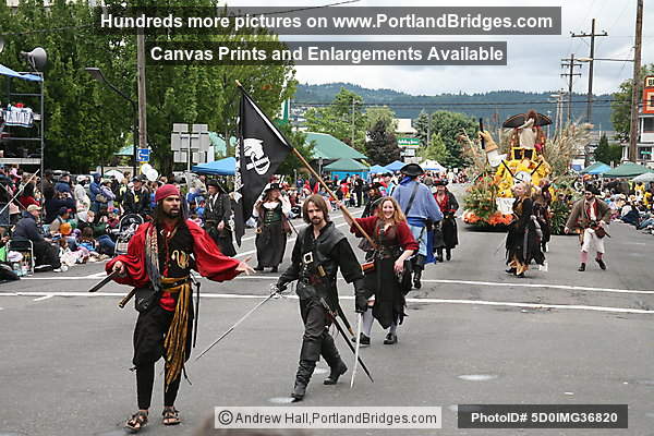 Pirate Float, Reser's Fine Foods, Rose Festival Grand Floral Parade 2008 (Portland, Oregon)