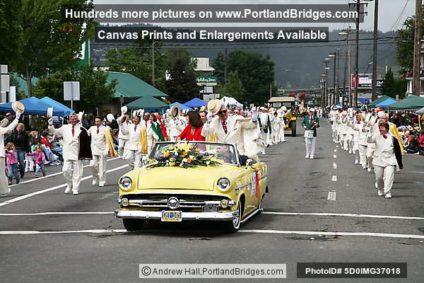Royal Rosarian Marching Group, 2008 Grand Floral Parade Rose Festival (Portland, Oregon)