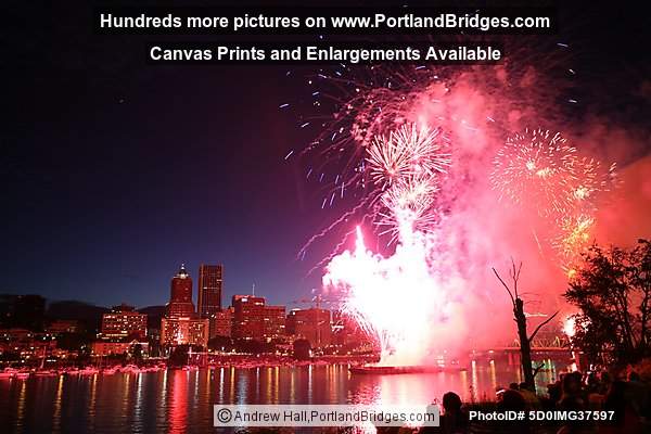 Portland July 4 2008 Fireworks, Waterfront