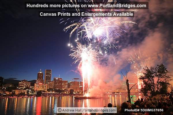 Portland July 4 2008 Fireworks, Waterfront