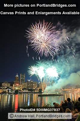 Portland July 4 2008 Fireworks, Waterfront