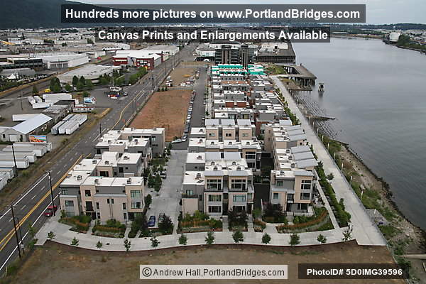 Riverscape Condos, Willamette River, from Fremont Bridge (Portland, Oregon)