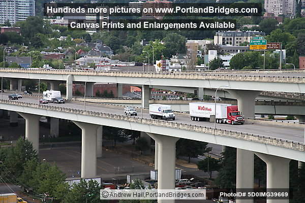 I-405 approaching Fremont Bridge to the north (Portland, Oregon)